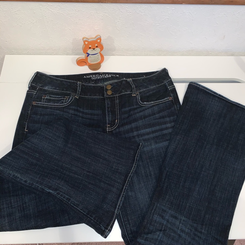 🔹AMERICAN EAGLE Flare Mid Rise Stretch Jeans